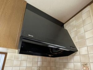 兵庫キッチン取付け隊　プロペラファンフード取替　施工前